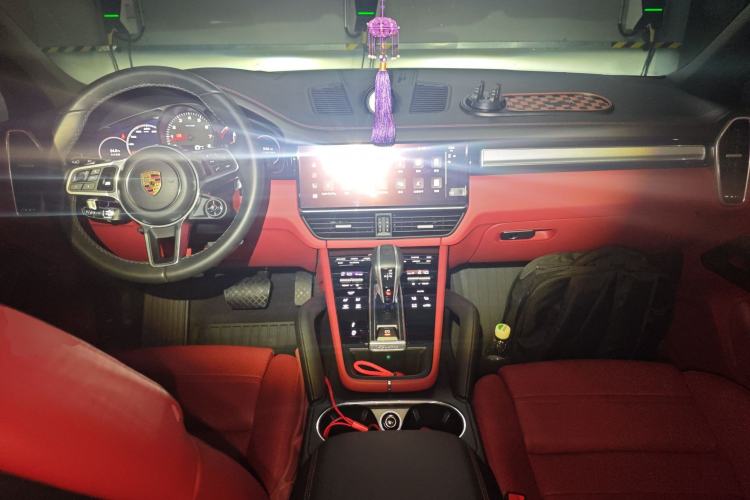 Used Porsche Cayenne 2023 Cayenne Coupé 3.0T Platinum Edition Center Console