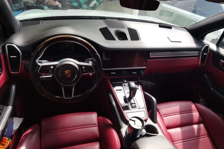 Used Porsche Cayenne 2023 Cayenne 3.0T Platinum Edition Center Console