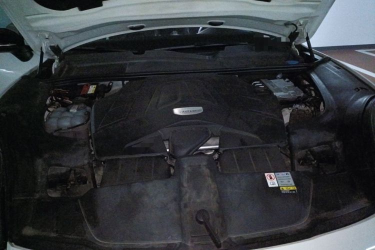 Used Porsche Cayenne 2023 Cayenne 3.0T Engine Bay