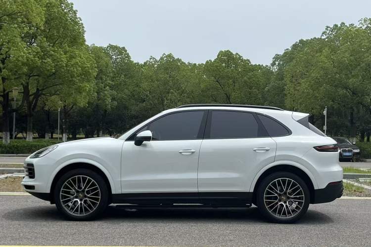 Used Porsche Cayenne 2023 Cayenne 3.0T Platinum Edition Exterior 1