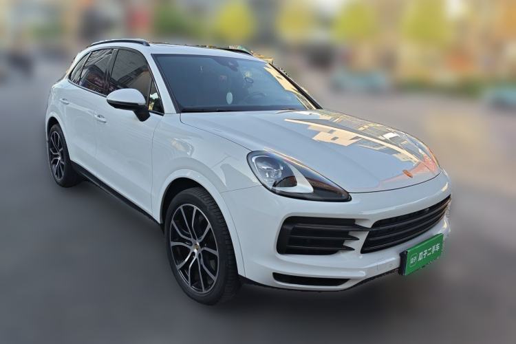Used Porsche Cayenne 2023 Cayenne 3.0T Platinum Edition Front Right 45 Deg