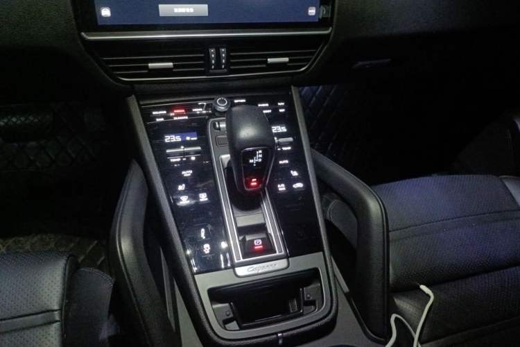 Used Porsche Cayenne 2023 Cayenne 3.0T Gear Lever