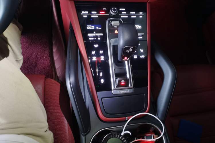 Used Porsche Cayenne 2023 Cayenne Coupé 3.0T Gear Lever