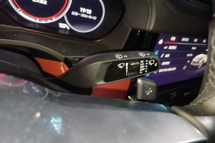 Used Porsche Cayenne 2023 Cayenne 3.0T Platinum Edition Gear Lever