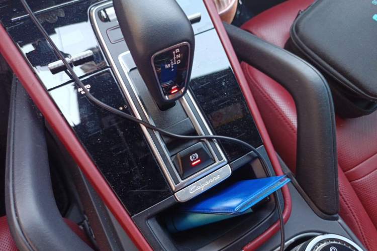 Used Porsche Cayenne 2023 Cayenne 3.0T Platinum Edition Gear Lever
