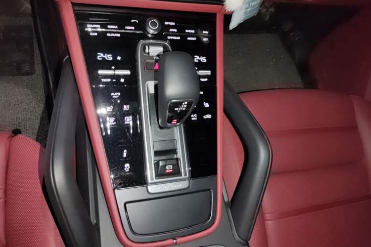 Used Porsche Cayenne 2023 Cayenne 3.0T Platinum Edition Gear Lever