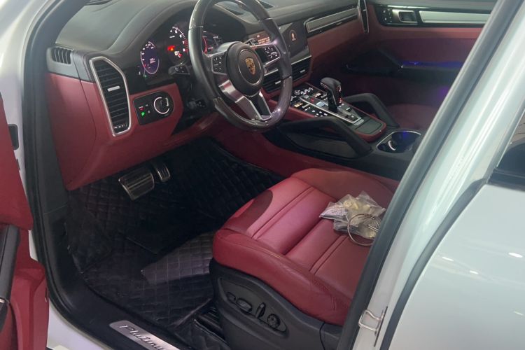 Used Porsche Cayenne 2023 Cayenne S 2.9T Platinum Edition Interior 1
