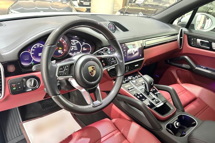 Used Porsche Cayenne 2023 Cayenne 3.0T Platinum Edition Interior 2