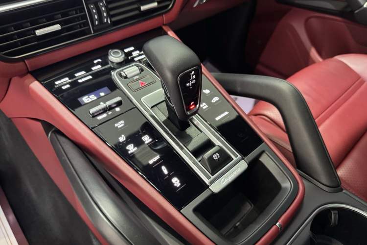 Used Porsche Cayenne 2023 Cayenne 3.0T Interior 5