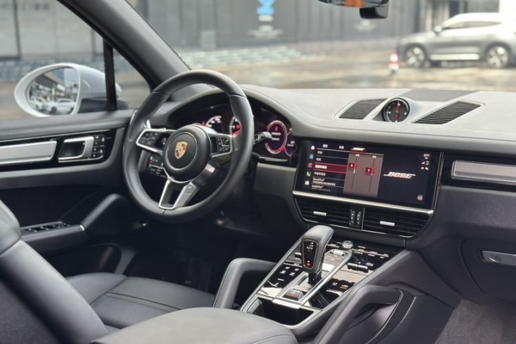 Used Porsche Cayenne 2023 Cayenne S 2.9T Platinum Edition Interior 6