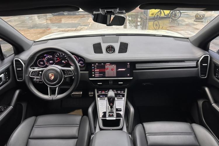Used Porsche Cayenne 2023 Cayenne S 2.9T Platinum Edition Interior 7