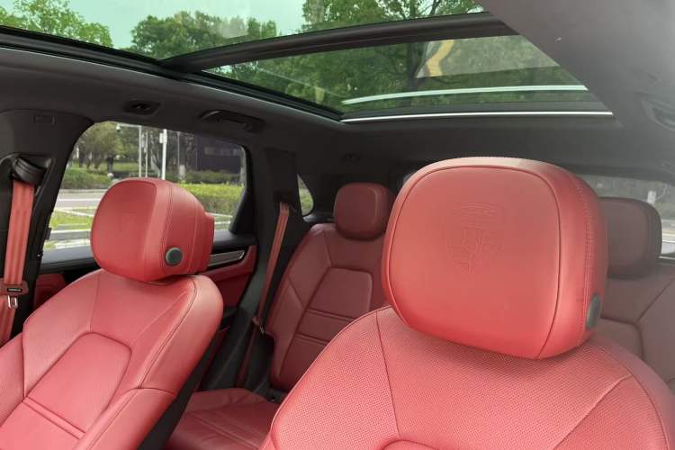 Used Porsche Cayenne 2023 Cayenne 3.0T Platinum Edition Interior 7