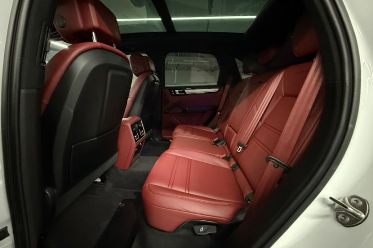Used Porsche Cayenne 2023 Cayenne 3.0T Platinum Edition Interior 8