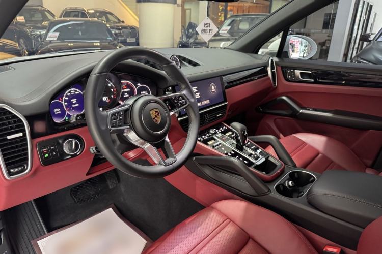 Used Porsche Cayenne 2023 Cayenne 3.0T Interior 8