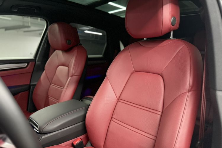 Used Porsche Cayenne 2023 Cayenne 3.0T Platinum Edition Interior 9