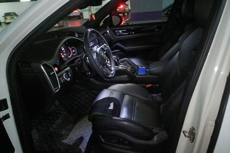 Used Porsche Cayenne 2023 Cayenne 3.0T Left Front Seat