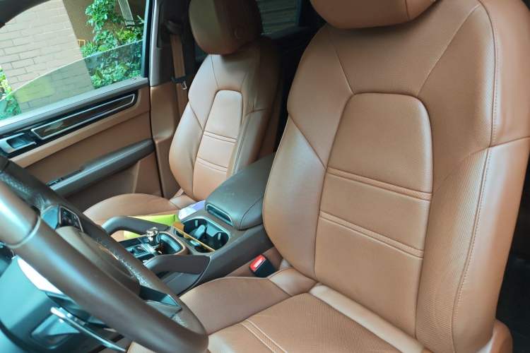 Used Porsche Cayenne 2023 Cayenne 3.0T Platinum Edition Left Front Seat