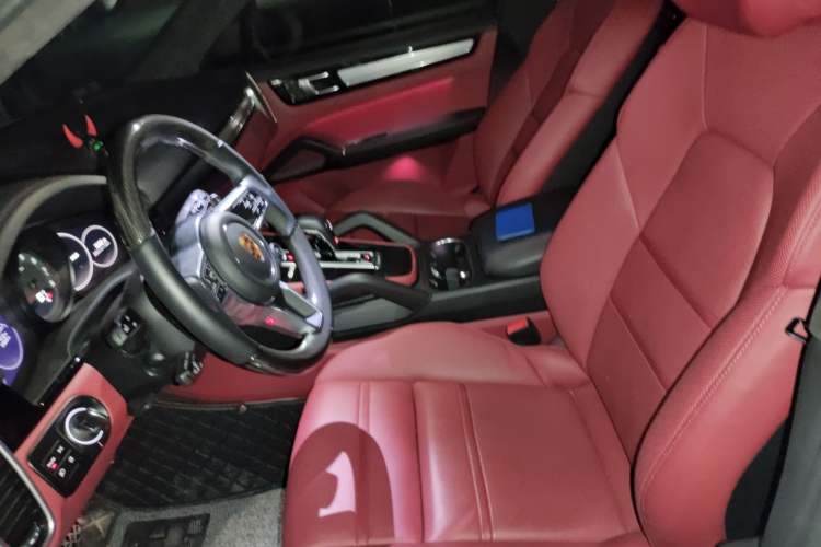 Used Porsche Cayenne 2023 Cayenne 3.0T Platinum Edition Left Front Seat