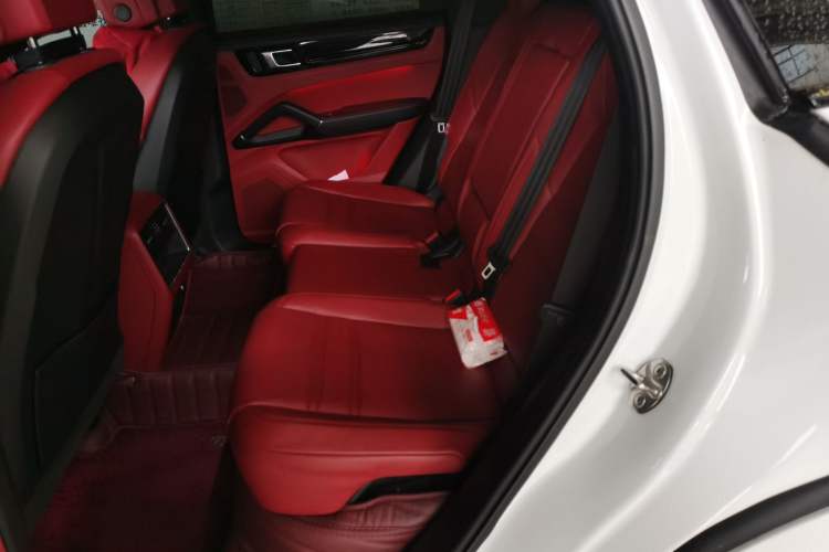 Used Porsche Cayenne 2023 Cayenne Coupé 3.0T Left Rear Seat