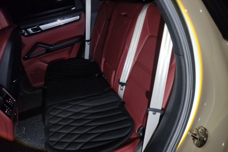 Used Porsche Cayenne 2023 Cayenne 3.0T Platinum Edition Left Rear Seat