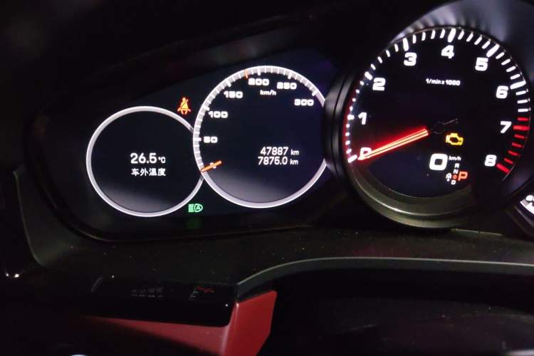Used Porsche Cayenne 2023 Cayenne S 2.9T Platinum Edition Odometer Close Up