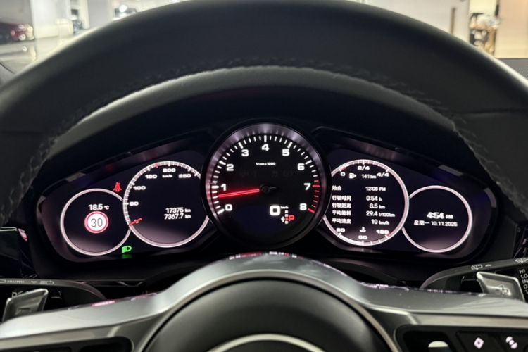 Used Porsche Cayenne 2023 Cayenne 3.0T Platinum Edition Odometer Close Up