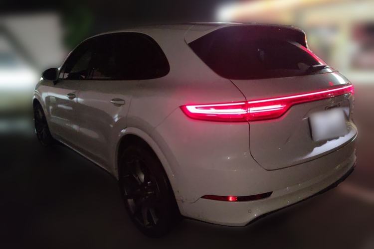 Used Porsche Cayenne 2023 Cayenne S 2.9T Platinum Edition Rear Left 45 Deg