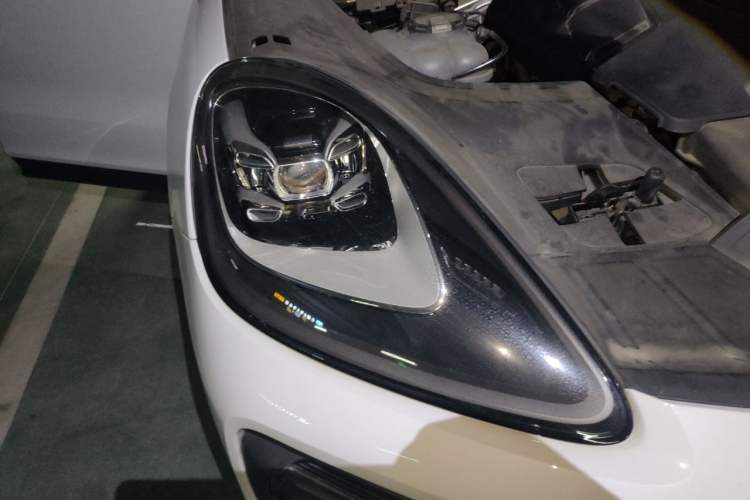 Used Porsche Cayenne 2023 Cayenne 3.0T Platinum Edition Right Front Headlight