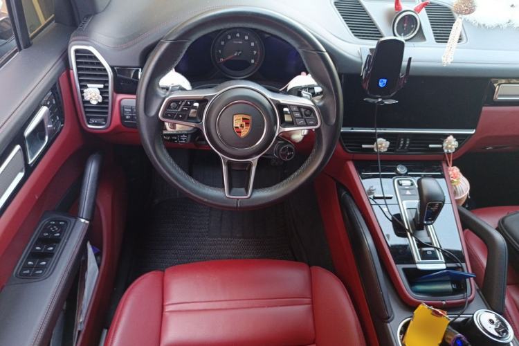 Used Porsche Cayenne 2023 Cayenne 3.0T Platinum Edition Steering Wheel