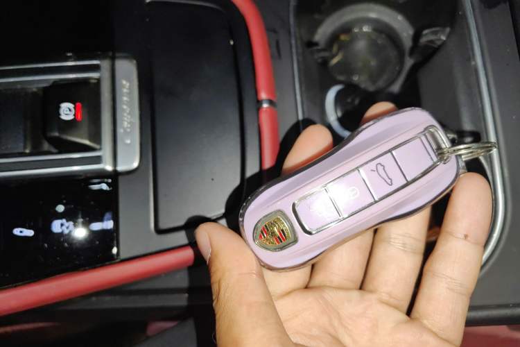 Used Porsche Cayenne 2023 Cayenne 3.0T Platinum Edition Vehicle Key
