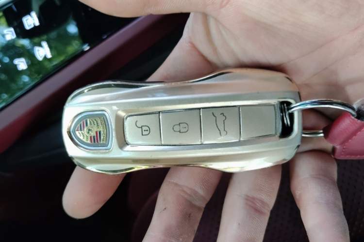 Used Porsche Cayenne 2023 Cayenne 3.0T Platinum Edition Vehicle Key