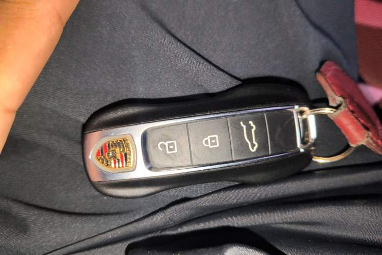 Used Porsche Cayenne 2023 Cayenne 3.0T Vehicle Key
