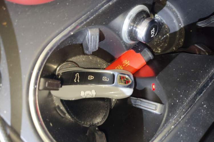 Used Porsche Cayenne 2023 Cayenne 3.0T Platinum Edition Vehicle Key