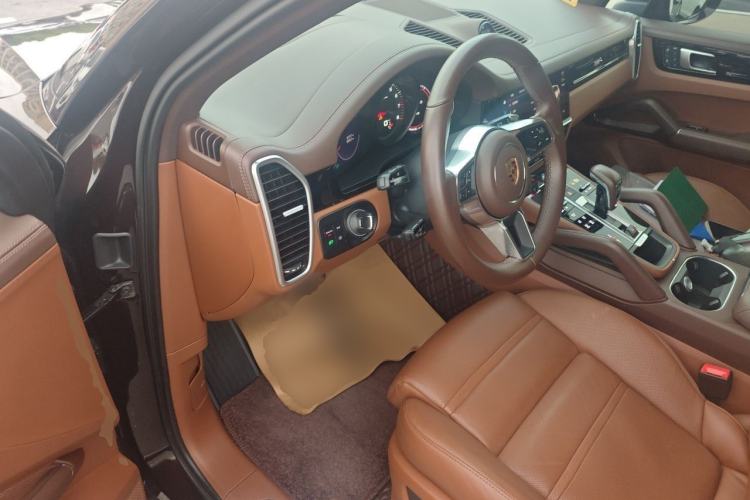 Used Porsche Cayenne 2023 Cayenne 3.0T Platinum Edition Driver Seat