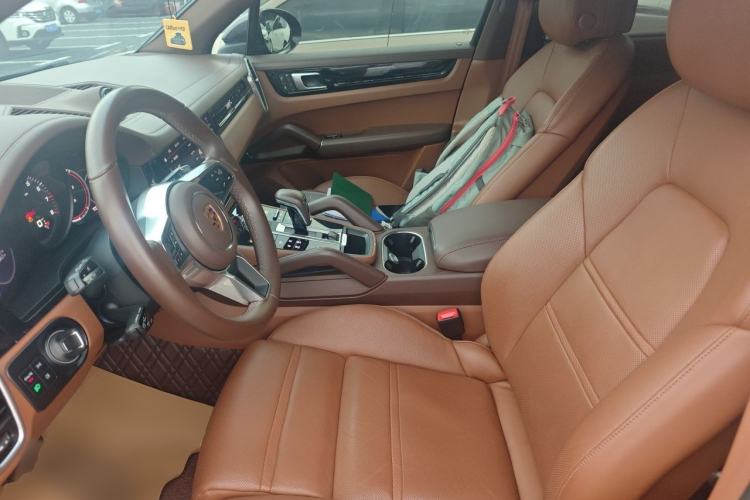 Used Porsche Cayenne 2023 Cayenne 3.0T Platinum Edition Left Front Seat