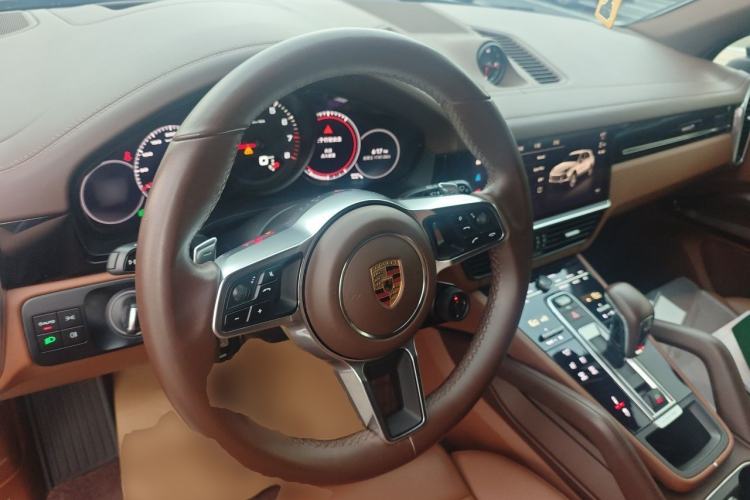 Used Porsche Cayenne 2023 Cayenne 3.0T Platinum Edition Steering Wheel