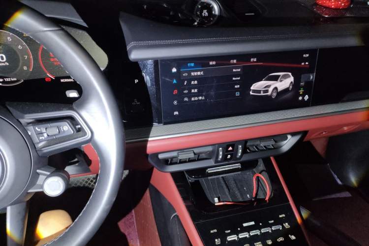 Used Porsche Cayenne 2024 Cayenne 3.0T Audio And AC Panel