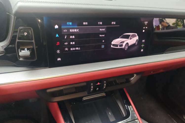Used Porsche Cayenne 2024 Cayenne 3.0T Audio And AC Panel