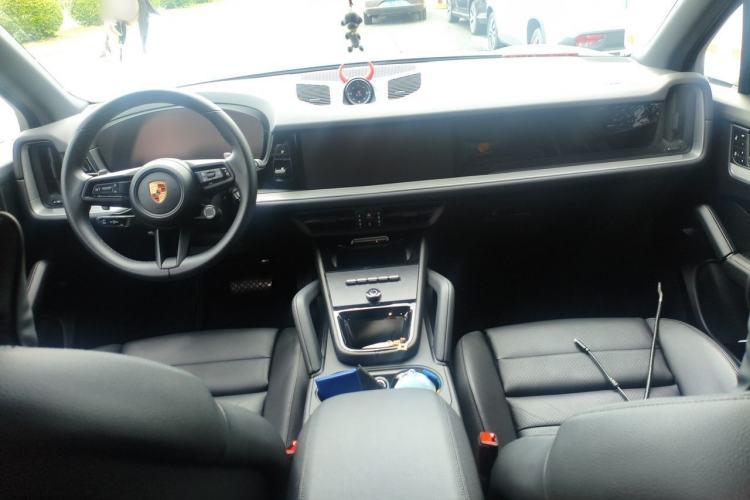 Used Porsche Cayenne 2024 Cayenne 3.0T Center Console