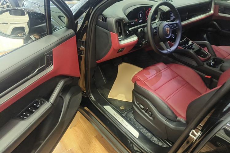 Used Porsche Cayenne 2024 Cayenne 3.0T Driver Seat