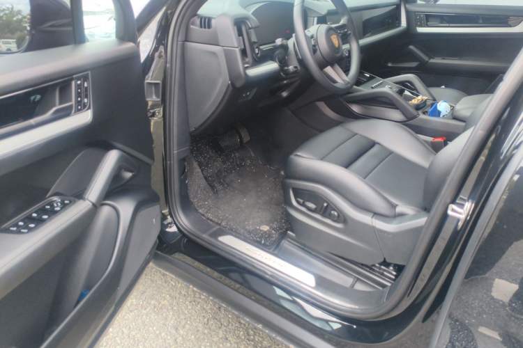 Used Porsche Cayenne 2024 Cayenne 3.0T Driver Seat