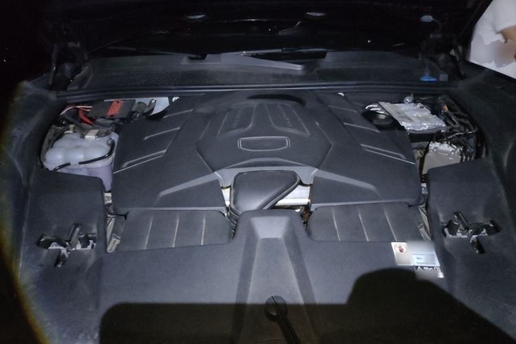 Used Porsche Cayenne 2024 Cayenne 3.0T Engine Bay