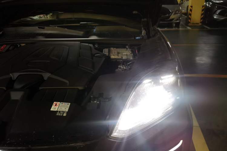 Used Porsche Cayenne 2024 Cayenne 3.0T Engine Bay Left