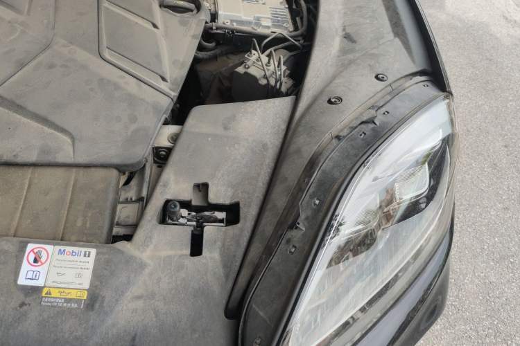 Used Porsche Cayenne 2024 Cayenne 3.0T Engine Bay Left