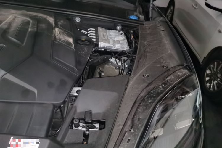Used Porsche Cayenne 2024 Cayenne 3.0T Engine Bay Left