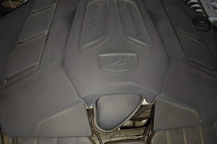 Used Porsche Cayenne 2024 Cayenne 3.0T Engine Bay