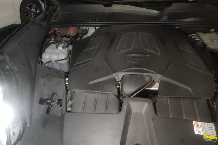 Used Porsche Cayenne 2024 Cayenne 3.0T Engine Bay Right