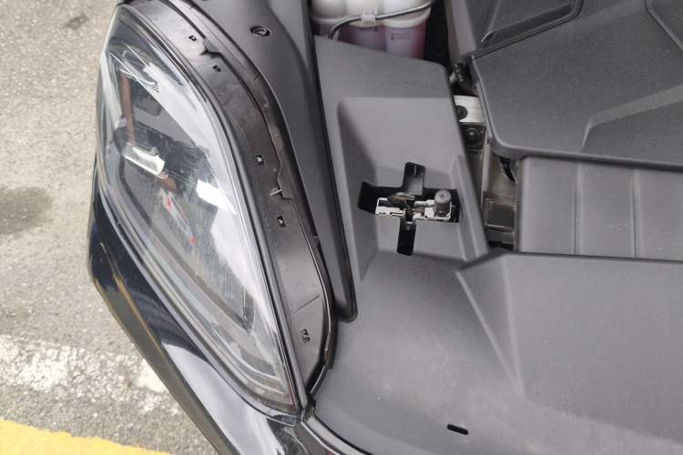 Used Porsche Cayenne 2024 Cayenne 3.0T Engine Bay Right
