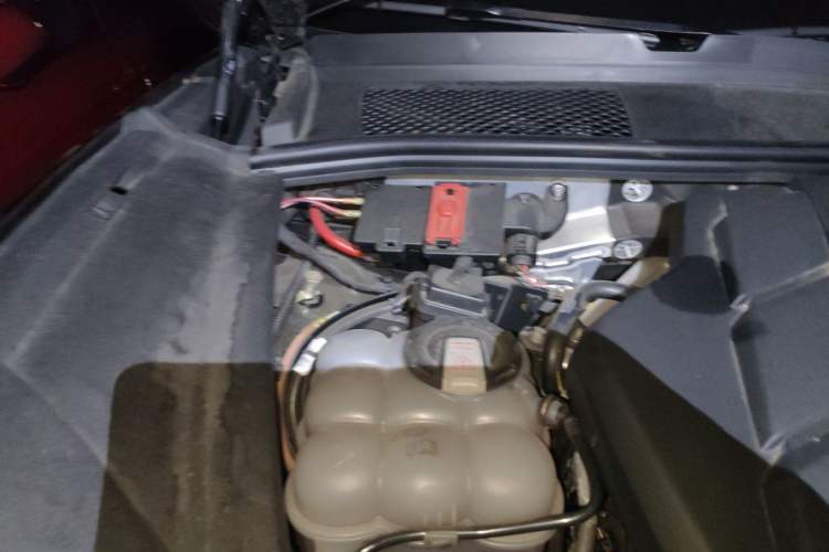 Used Porsche Cayenne 2024 Cayenne 3.0T Engine Bay Right