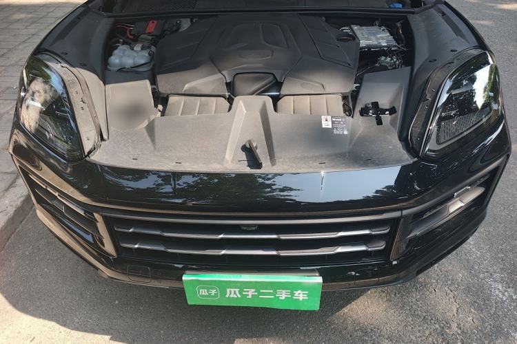 Used Porsche Cayenne 2024 Cayenne 3.0T Engine Bay